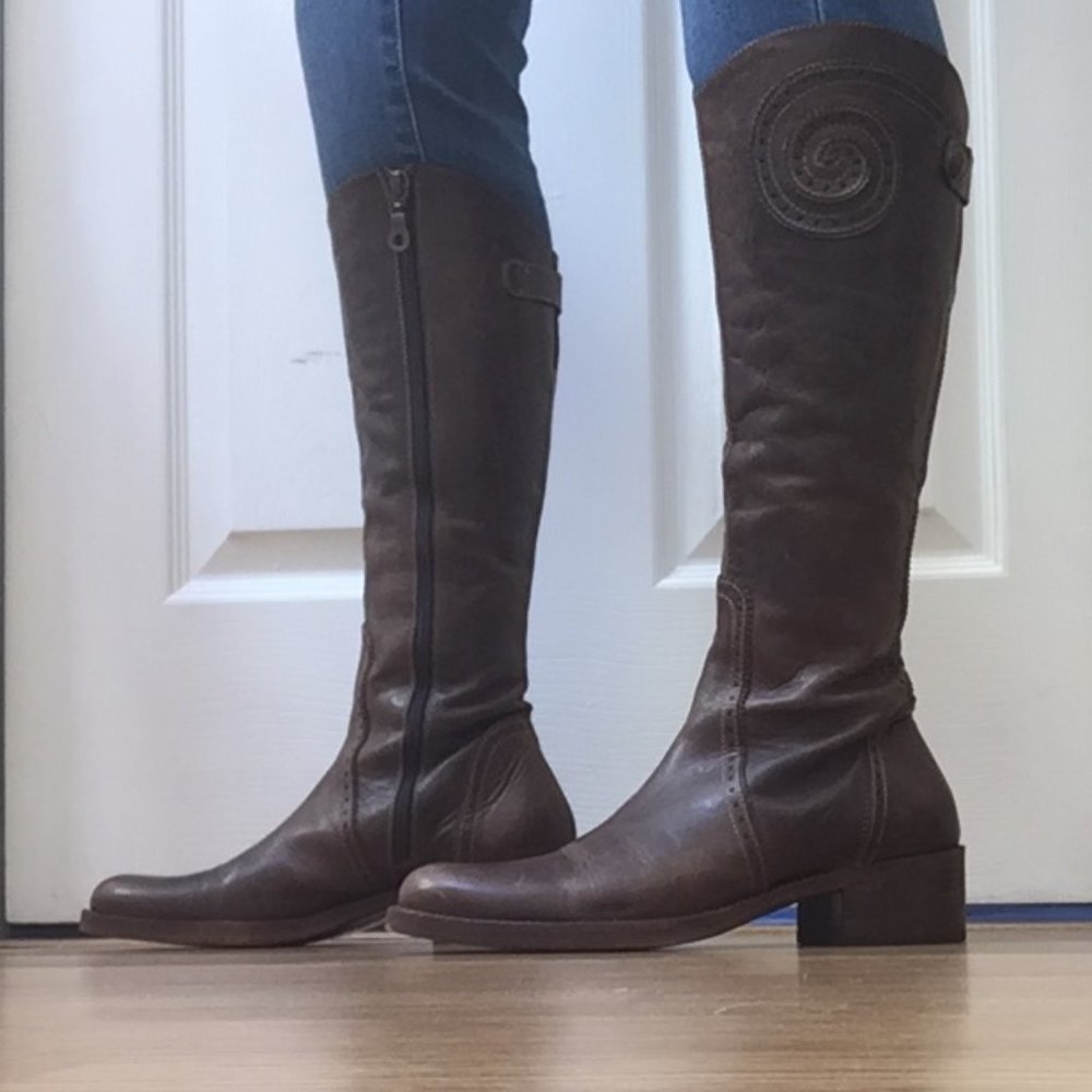 Vintage pair of Italian boots